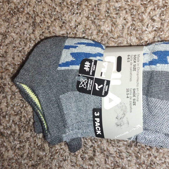 FILA 3 Pack Gray Socks NWT - Picture 2 of 4